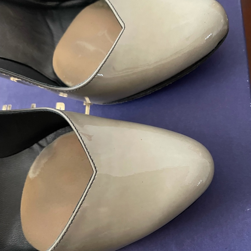 Stuart Weitzman Ombr Grey Heels - image 3